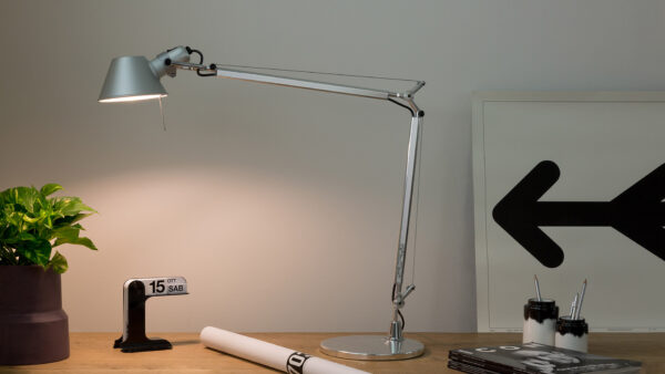 Luminaire tolomeo table artemide toulouse